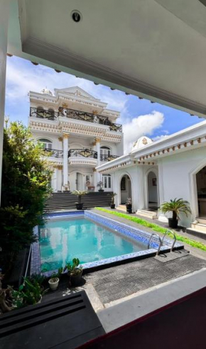 Villa Istanaku